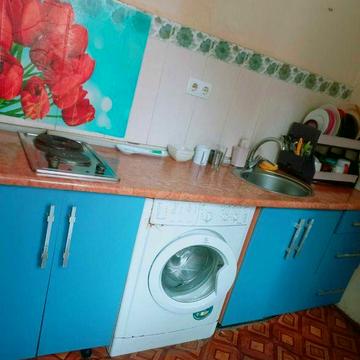 Продам двухкомнатную с ремонтом мебелью и техникой