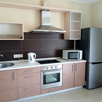 Бориса Гмирі вул., 2