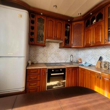 Продам 2-к.квартиру, Харьковских Дивизий, 16, метро Дворец Спорта,парк