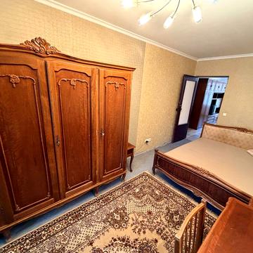 Оренда 3-х кім квартири 2/9 Космонавтів 140