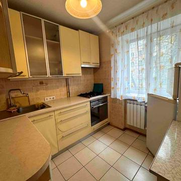 Оренда 1 кімнатної квартири по вул.Салютна 11