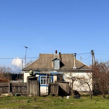 Будинок+43сот газ світло скважина сарай погріб,колодязь,забор фруктові дерева асфальтована дорога