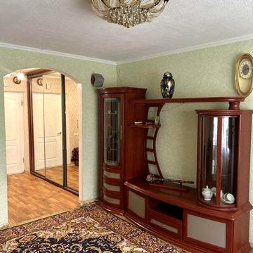 Аренда!3 х комн .кв Александровский /4 этаж / укомплектована