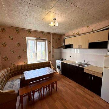 Продам велику 2 кім. квартиру Позняки вул. Драгоманова 12а БЕЗ КОМІСІЇ