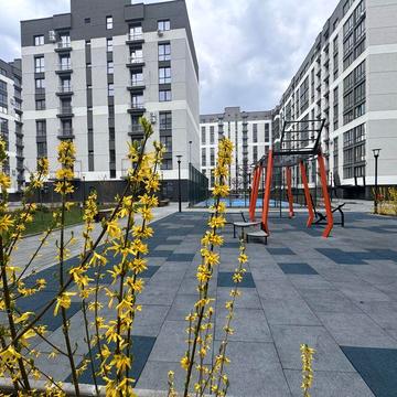 3 кімнатна квартира в готовому будинку, можна робити ремонт. з розтермінуванням у закритому найкрасивішому жк біля озера , індивідуальне опалення