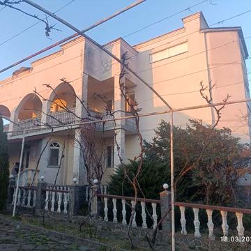 Продам РОДИННИЙ Будинок  біля  Мукачева