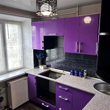 Продам 2-х кімнатну квартиру на 8-му кварталі