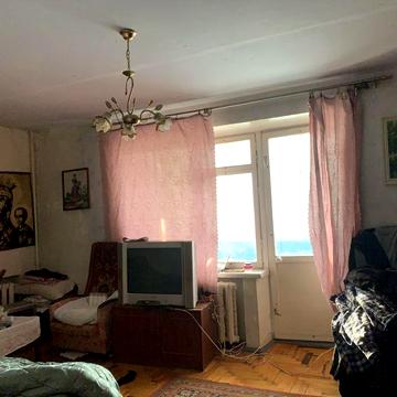 Продам однокімн. квартиру на Бородинському