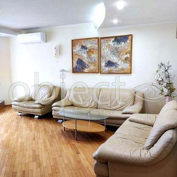 Центр  здається  3х.кім. квартира