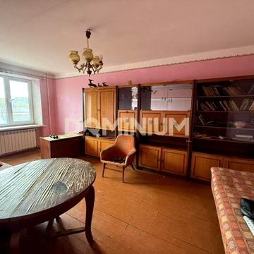 Трикімнатна квартира на четвертому поверсі