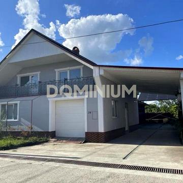 Продаж будинку з діючою сонячною станцією та комерційним потенціалом