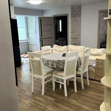 2 квартири з усім + гараж, сарай