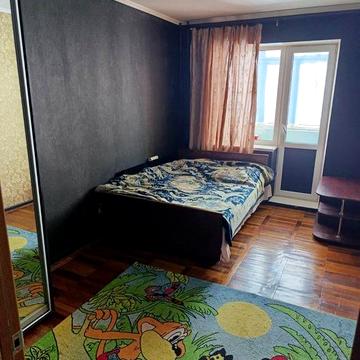 Сдам 4 комнатную квартиру в городе  запорожье