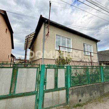 Продається хороший будинок у центрі Королева