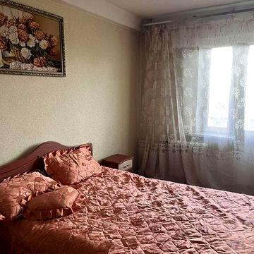 Оренда 2-к  квартира на Русанівці , метро 15 хвилин.