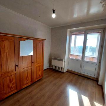 Продам гарну 2 кімнатну квартиру в Святопетрівському. До Києва 5км.