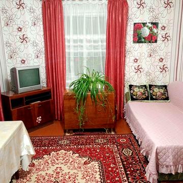 Здається частина будинку 2 кімнати