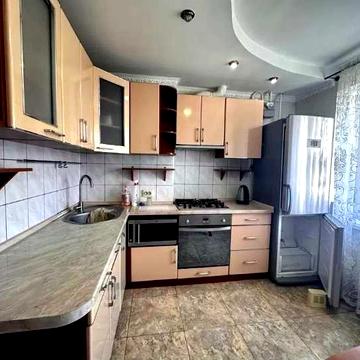 Продам 3х комн. Коммунальный рынок 3/5 с ремонтом