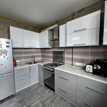 Продам двухуровневую квартиру в новом доме. Пригород Черноморска