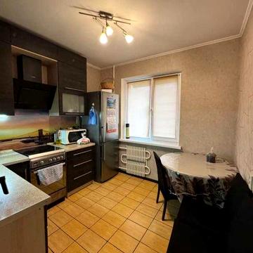 Продам 2к квартиру ремонт, вул. Янтарна 77 Лівий берег