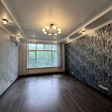 Терміново. В оренду 2К квартира. Офіс салон шоурум біля Лукянівки Шулявки. Вул Парково Сирецька 4В. Низький третій  поверх