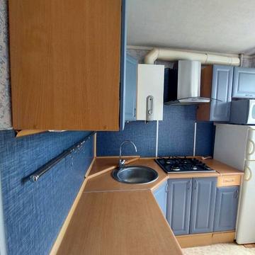 Севастопольська вул., 30