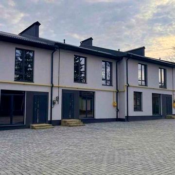 Продаж таунхауса в центрі Якушинців
