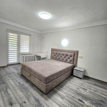 Однокімнатна квартира, поруч метро Героїв Дніпра!