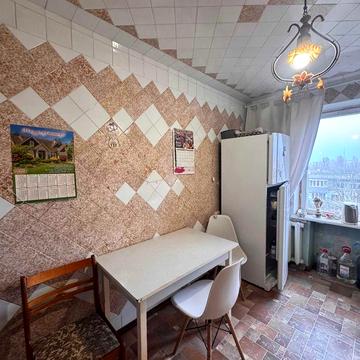 Трехкомнатная квартира на Черемушках, улица Генерала Петрова