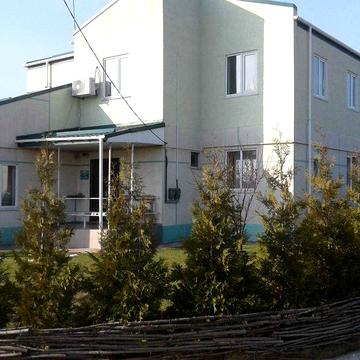 Здам чястину котеджа  в котеджному містечку "Блакитне озеро"