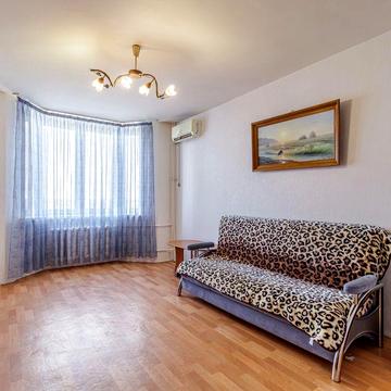 Оренда 1 кімнатної квартири  вул. Алма-Атинська 39-З