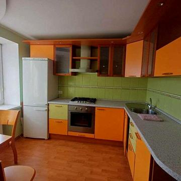 2-кмн. квартира з ремонтом, 5/9, центр Космічного мікрорайону