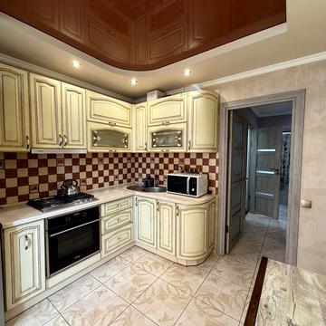 Продається 2 кк чешка в Лісках!