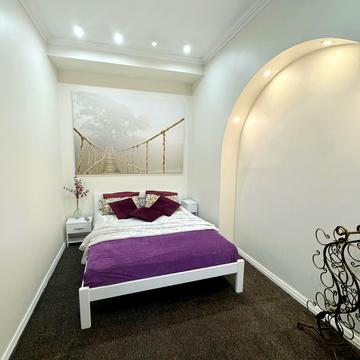 Гетьмана Павла Скоропадського вул. (Льва Толстого), 27/35