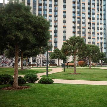 Академіка Заболотного вул., 1-Б