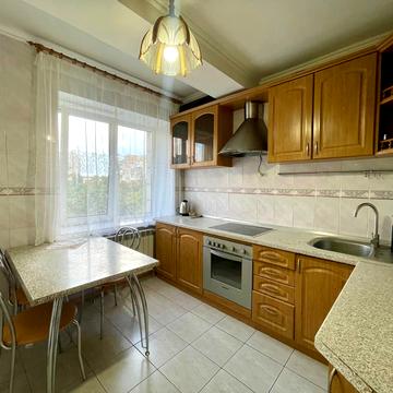 Валерія Лобановського просп. (Червонозоряний), 37