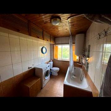 Здається будинок, Пирогів, Лауреатська вул.