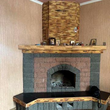 Продам готовий до проживання будинок в центрі селища ( з приводу оренди не турбувати!!!!!)