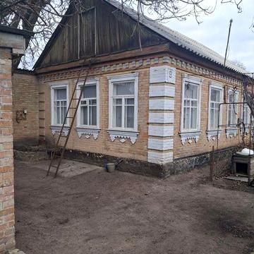 Продам будинок з земельною ділянкою