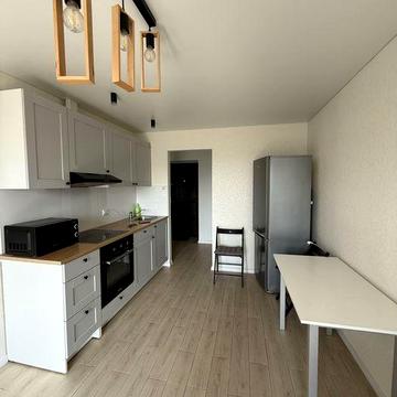 Здам однокімнатну на Козацькій вільна