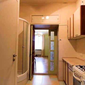 Квартира в центрі. Світло не вимикають.