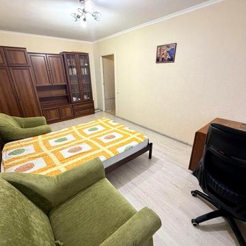 Оренда 2 к квартири м, Деміївська 5 хвилин