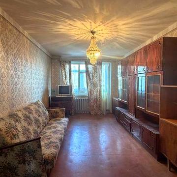 Продаж 2к квартири Політехнічна/Порика