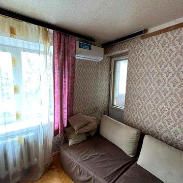 Продам 2 кімнатну квартиру вулиця Вереснева 24А