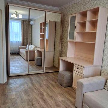 Сдам 1 кв новостр.  метро Защитн. Украины Спортивная 9000 гр.я.