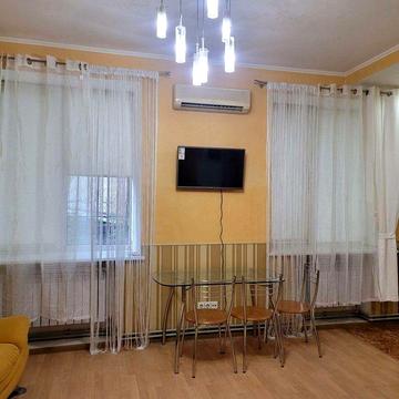 Здається в оренду 2-кімнатна квартира, поруч із парком Шевченка та лікарнею