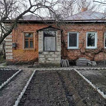 Продам дом в центре Безлюдовки, улица Романа Левицкого