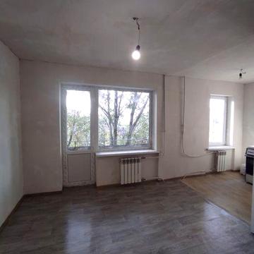 Продам охайну малютку-малосімейку на Ластівці своя кухня санвузол балкон і пові стіни вікна батареі. Далі зручно зробити все на ваш смак. Зручнаоренда