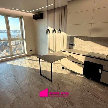 Продам 2к квартиру Comfort City Lagoon | Дизайнерський ремонт, 50 м², з басейном ЖК Comfort City Lagoon