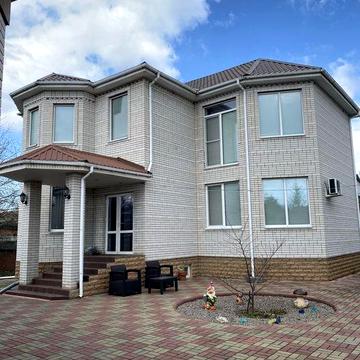 Продам дом 200 м² центр, гараж, 14 соток + помещение под бизнес